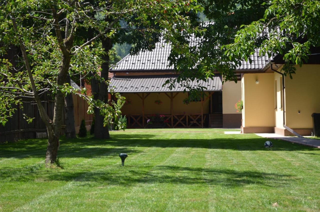 Casa Pricas Villa Moieciu de Jos Exterior photo